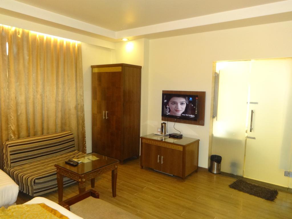 Hotel Picasso Paschim Vihar Delhi - Couple Friendly Local Ids Accepted Eksteriør bilde