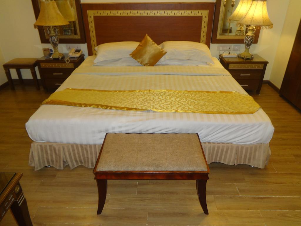 Hotel Picasso Paschim Vihar Delhi - Couple Friendly Local Ids Accepted Rom bilde