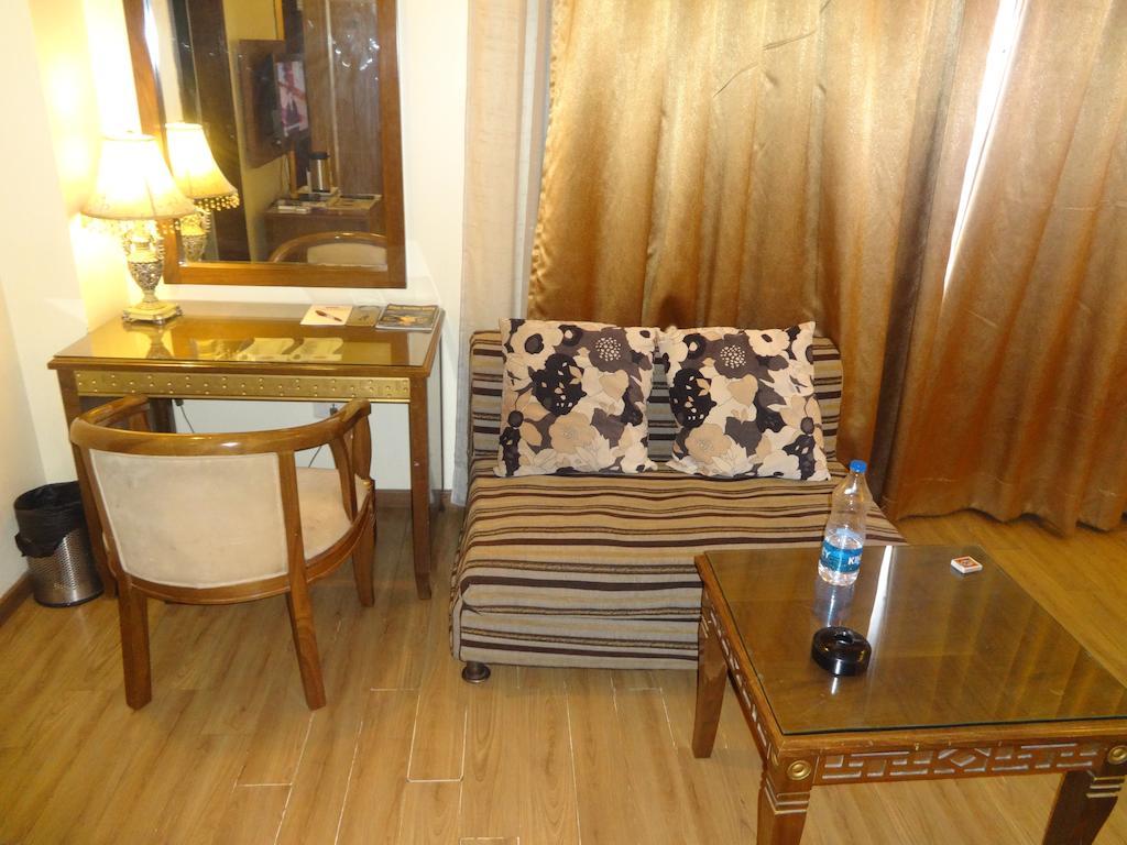 Hotel Picasso Paschim Vihar Delhi - Couple Friendly Local Ids Accepted Rom bilde